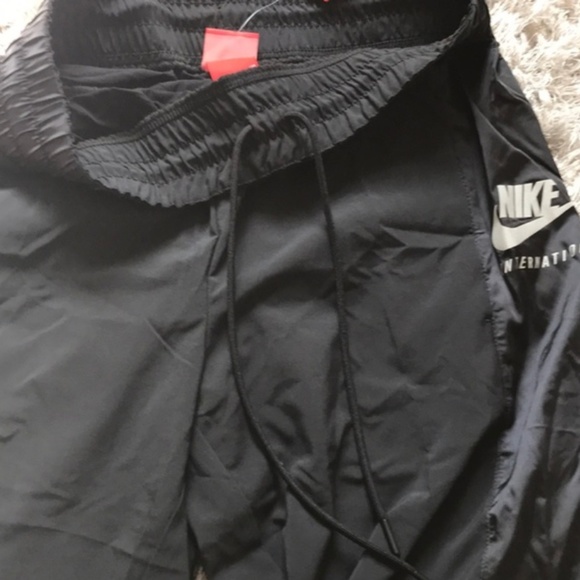 Nike Windbreaker joggers - Picture 4 of 7